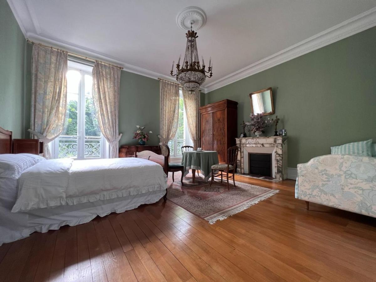 Demeure Des Payratons Bed & Breakfast Saint-Gerand-le-Puy Exterior photo
