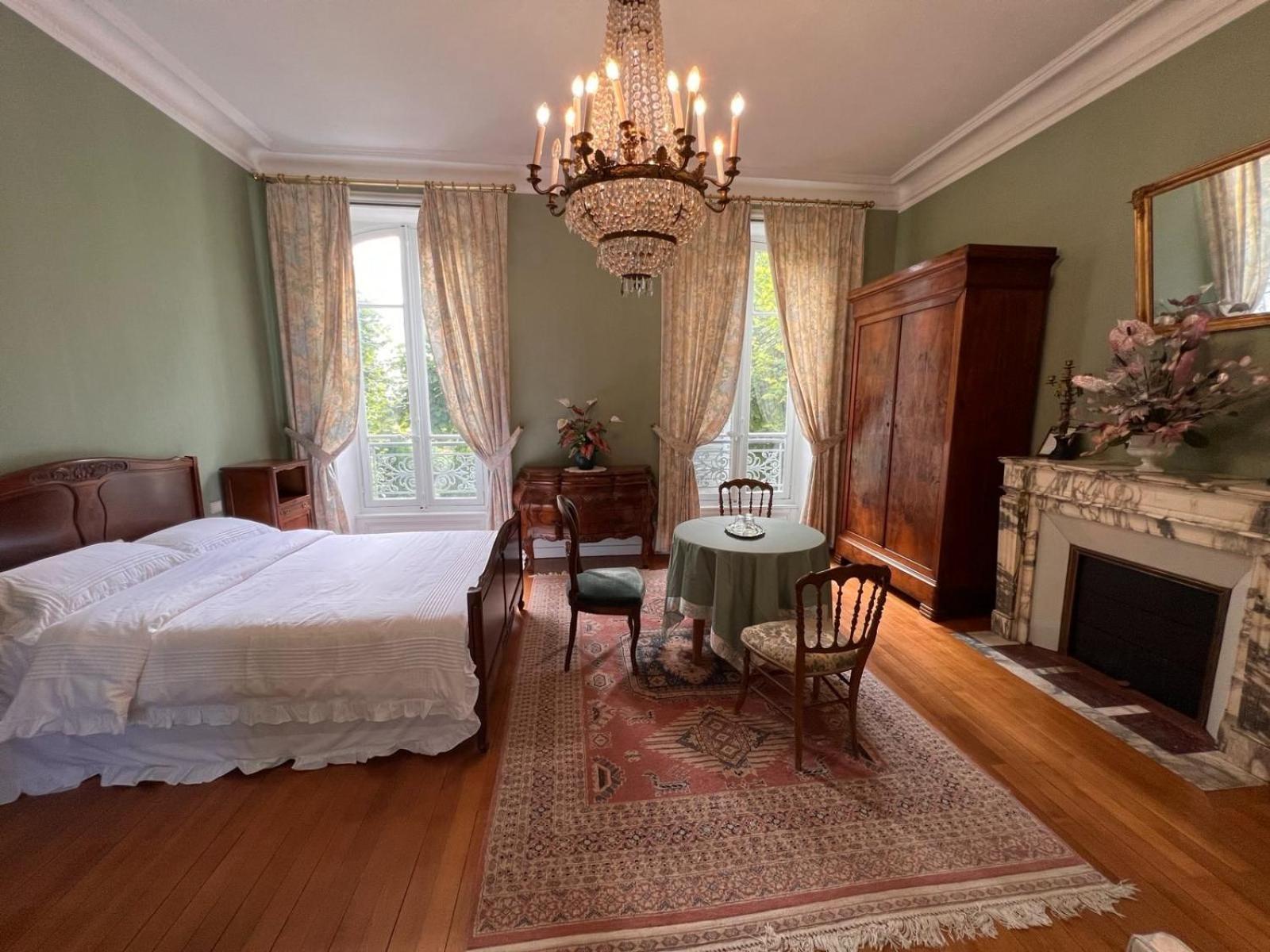 Demeure Des Payratons Bed & Breakfast Saint-Gerand-le-Puy Exterior photo