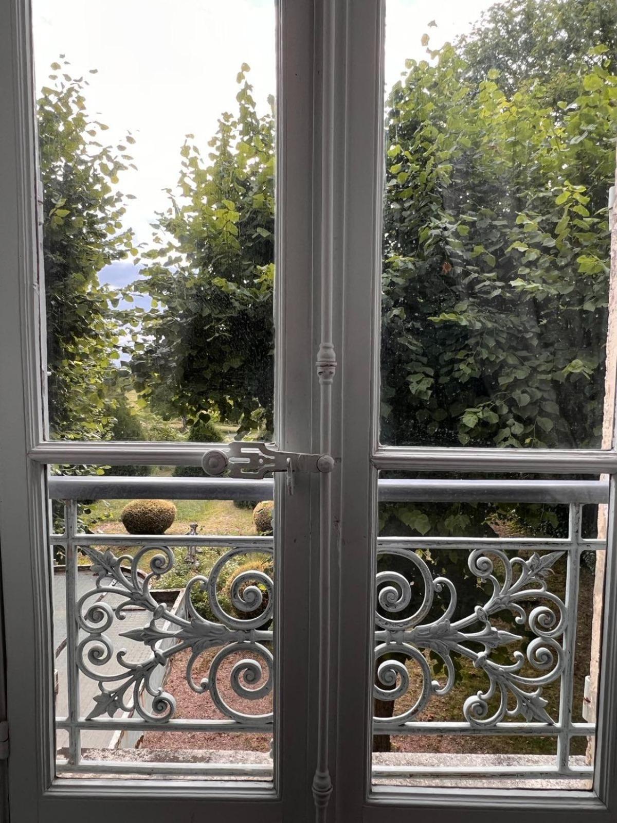 Demeure Des Payratons Bed & Breakfast Saint-Gerand-le-Puy Exterior photo